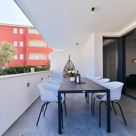 Apartment Megy